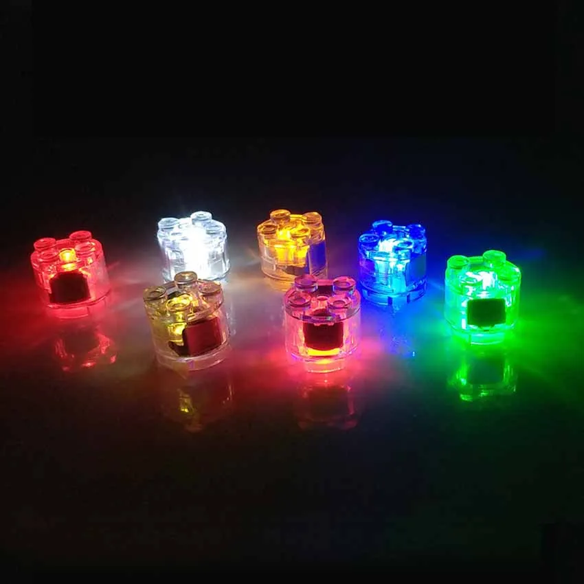 Kolo Tehly LED Lampa Light-emitting 2x2dots stavebné Bloky, Hračky Tehál Lampa Súčasti Dvojitý LED Blesk Svetlo Siedmich Farieb dieťa dary